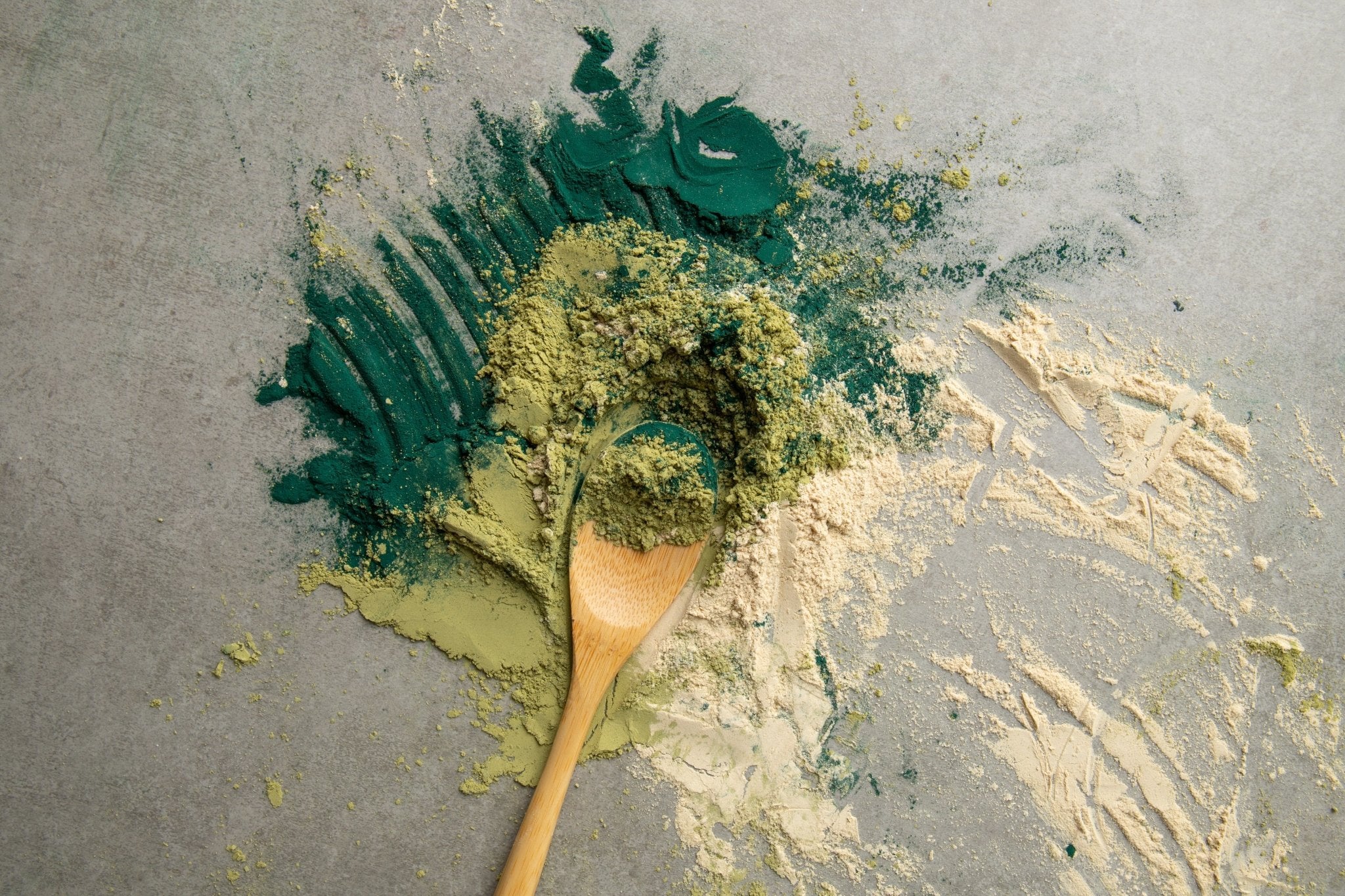 The Advantages of Using Superfood Powders Instead of Pills - Root Herbal